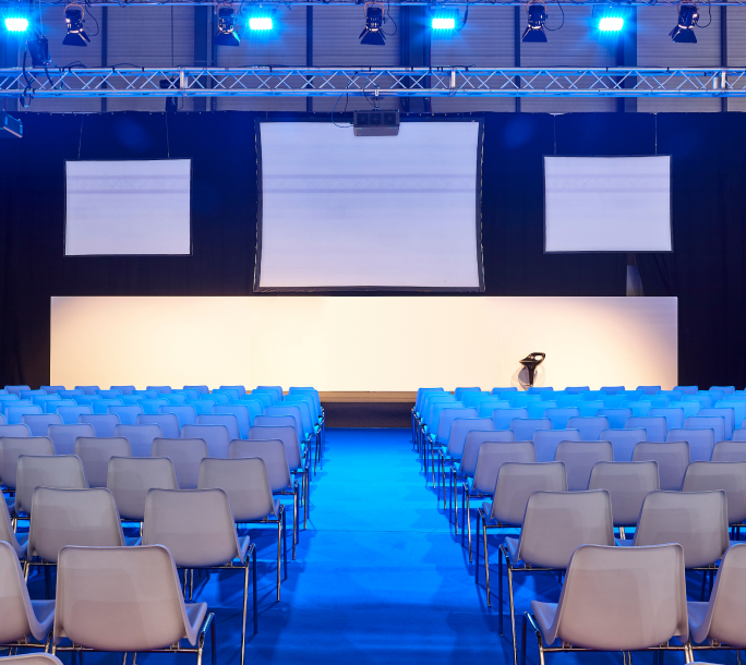 Capacidad operativa para cientos de asistentes