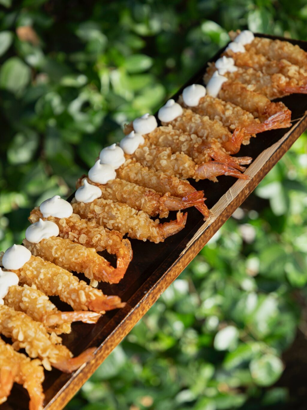 Os traemos nuevos y deliciosos aperitivos que no os querréis perder! Crujiente de langostinos con mayonesa, steak tartar, tacos, brochetas de pollo al curry… Todo lo necesario para que vuestros invitados disfruten como nunca antes.
#eneldocatering #fincaastilbebyeneldo #lasallebyeneldo #grupoeneldo #venues #eventos2025 #eventossociales #eventocorporativo #eventosmadrid #venuesmadrid #venues #eventosexclusivos #cateringmadrid #gastronomiaespañola #bodas #lifestyle #beautyandlifestyle #placetobe