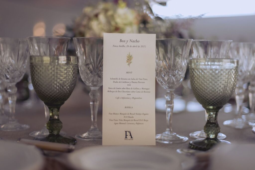 ¡Así de bonita fue la boda de Bea y Nacho en Finca Astilbe! Cada rincón se transformó para crear una celebración inolvidable, rodeada de flores increíbles de @bukkaflores y luz natural. En Grupo Eneldo cuidamos cada detalle para que ese día sea exactamente como lo imaginaste. ¡Bodas únicas que se recuerdan para siempre!

ð¸ @baobab 

#eneldocatering #fincaastilbebyeneldo #lasallebyeneldo #grupoeneldo #venues #eventos2025 #eventossociales #eventocorporativo #eventosmadrid #venuesmadrid #venues #eventosexclusivos #cateringmadrid #gastronomiaespañola #bodas #lifestyle #beautyandlifestyle #placetobe