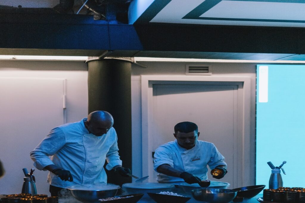 Eventos que fluyen con estilo y organización impecable. En Grupo Eneldo cuidamos la puesta en escena desde el primer hasta el último momento.
ðEspacio La Salle by Eneldo.
#eneldocatering #fincaastilbebyeneldo #lasallebyeneldo #grupoeneldo #eventos2025