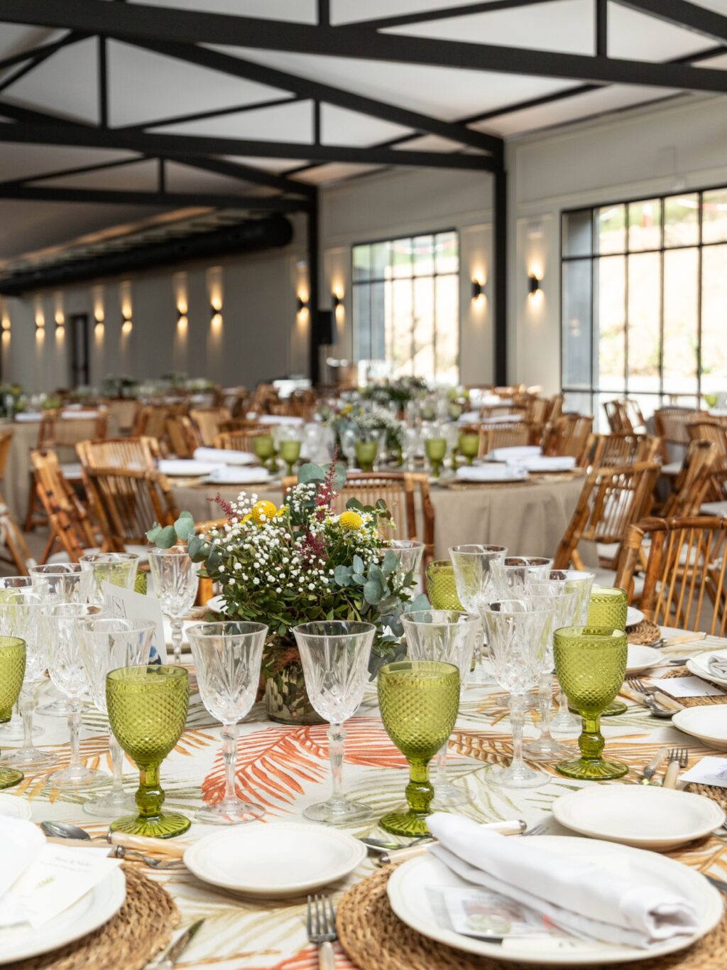 Así de estupendas quedan vuestras bodas en los salones de Finca Astilbe. Gracias al diseño moderno y diáfano, los salones interiores se transforman fácilmente para adaptarse a banquetes, cócteles o ceremonias únicas.

#eneldocatering #fincaastilbebyeneldo #lasallebyeneldo #grupoeneldo #venues #eventos2025 #eventossociales #eventocorporativo #eventosmadrid #venuesmadrid #venues #eventosexclusivos #cateringmadrid #gastronomiaespañola #bodas #lifestyle #beautyandlifestyle #placetobe