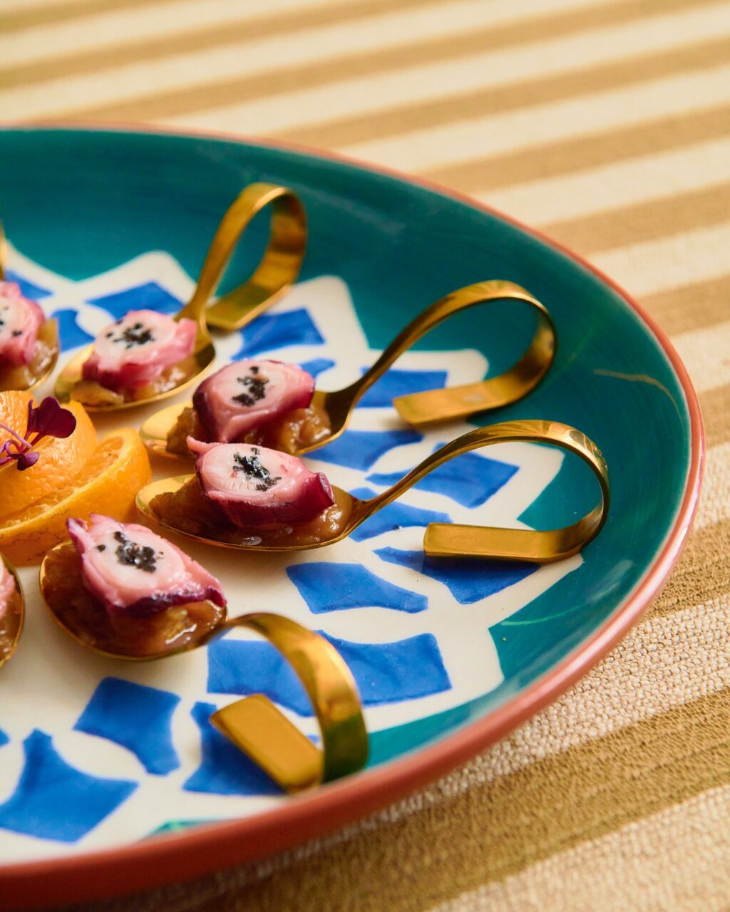 ¡Pulpo al momento, sabor auténtico! En nuestro catering llevamos la tradición gallega a tu evento con nuestro púlpito: pulpo preparado al instante, al puro estilo gallego. Una experiencia gastronómica única que sorprenderá a tus invitados y elevará cualquier evento corporativo. Catering personalizado, ingredientes frescos y la excelencia que nos define. Sabores que dejan huella.

#eneldocatering #fincaastilbebyeneldo #lasallebyeneldo #grupoeneldo #venues #eventos2024 #eventossociales #eventocorporativo #eventosmadrid #venuesmadrid #venues #eventosexclusivos #cateringmadrid #gastronomiaespañola #bodas #lifestyle #beautyandlifestyle #placetobe