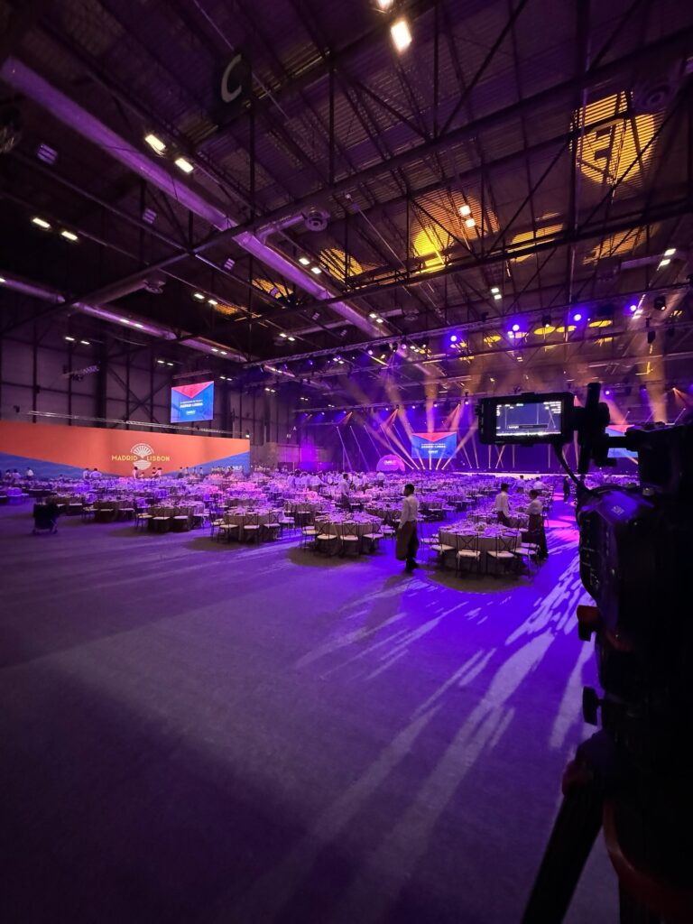 Increíble montaje para @omnilifeoficial @omnilifeeuropaoficial en su parada Madrid-Lisboa en IFEMA, Madrid, para 2.500 personas. Gracias por contar con nosotros. Nos adaptamos a todo tipo de eventos para dar siempre la mejor experiencia a nuestros clientes. 

#eneldocatering #fincaastilbebyeneldo #lasallebyeneldo #grupoeneldo #venues #eventos2025 #eventossociales #eventocorporativo #eventosmadrid #venuesmadrid #venues #eventosexclusivos #cateringmadrid #gastronomiaespañola #bodas #lifestyle #beautyandlifestyle #placetobe