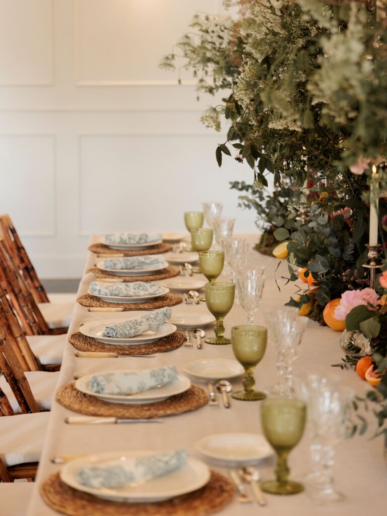 ¡En Grupo Eneldo contamos con el mejor equipo! Entre ellas nuestras floristas homologadas que se encargan de que nuestros eventos sean los más bonitos. Descubre en esta galería detalles del trabajo de @bukkaflores @eltallerdelucia @marta.azpeitia y @barbareaflores para el evento de Finca Astilbe. 

ð¸ @click10fotografia 

#eneldocatering #fincaastilbebyeneldo #lasallebyeneldo #grupoeneldo #venues #eventos2025 #eventossociales #eventocorporativo #eventosmadrid #venuesmadrid #venues #eventosexclusivos #cateringmadrid #gastronomiaespañola #bodas #lifestyle #beautyandlifestyle #placetobe