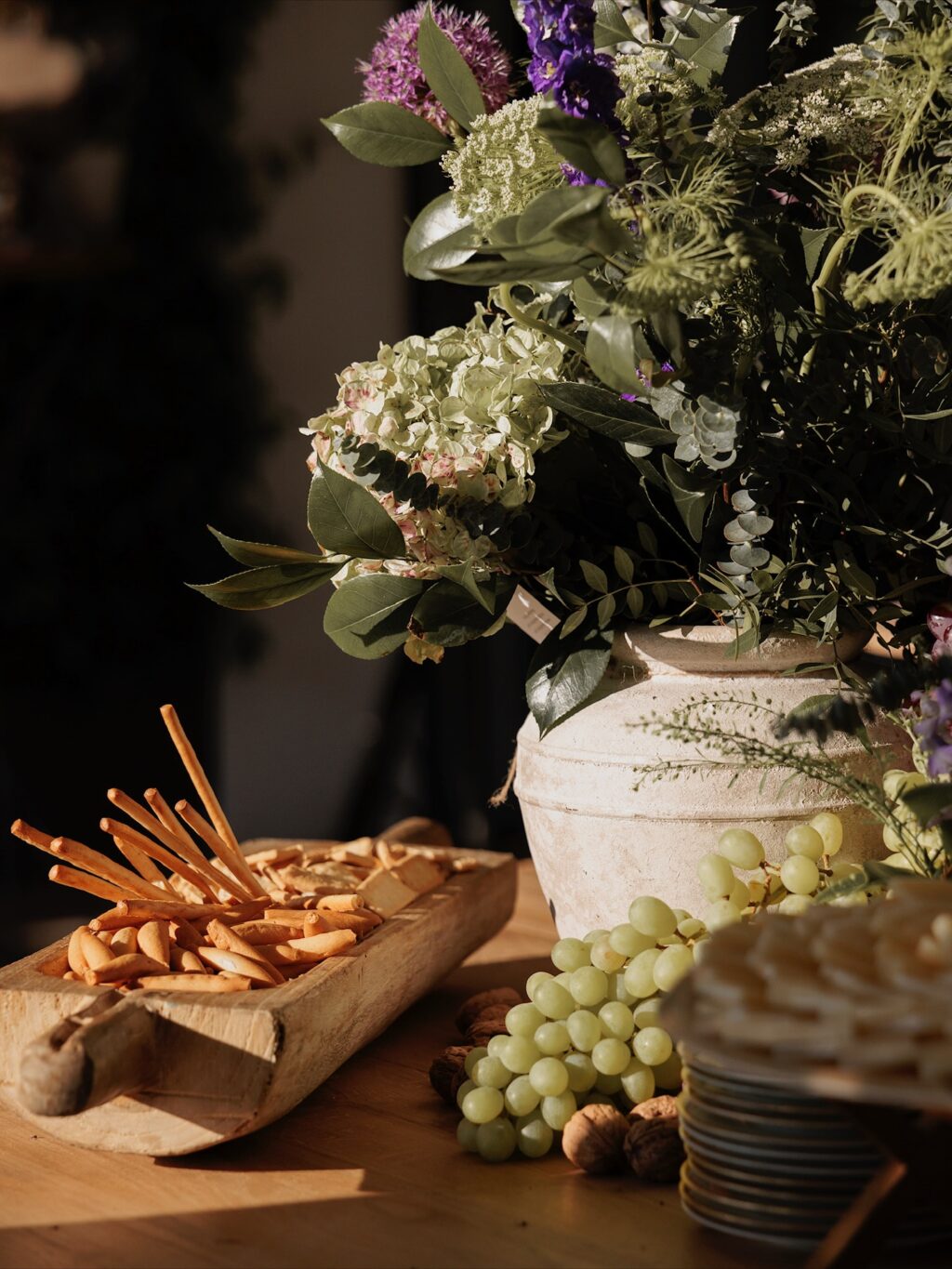 Nuestros aperitivos son mucho más que un entrante. En Grupo Eneldo elaboramos cada bocado con la misma pasión que un plato principal: puestos de quesos, ostras, tartar… Cada detalle está pensado para sorprender, porque los aperitivos marcan el tono de tu evento.

#eneldocatering #fincaastilbebyeneldo #lasallebyeneldo #grupoeneldo #venues #eventos2025 #eventossociales #eventocorporativo #eventosmadrid #venuesmadrid #venues #eventosexclusivos #cateringmadrid #gastronomiaespañola #bodas #lifestyle #beautyandlifestyle #placetobe