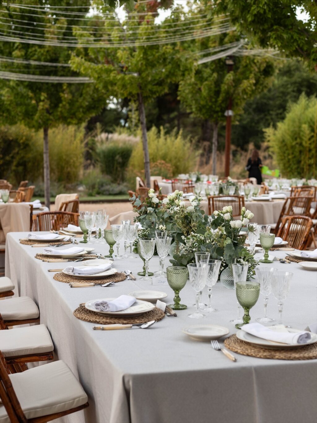 Espectacular boda en nuestros jardines de Finca Astilbe. Al aire libre, con el atardecer de fondo, luz de velas y guirnaldas de luces. Un oasis lleno de flores a pocos minutos de Madrid. Nuestro espacio es perfecto para cualquier evento.

#eneldocatering #fincaastilbebyeneldo #lasallebyeneldo #grupoeneldo #venues #eventos2025 #eventossociales #eventocorporativo #eventosmadrid #venuesmadrid #venues #eventosexclusivos #cateringmadrid #gastronomiaespañola #bodas #lifestyle #beautyandlifestyle #placetobe