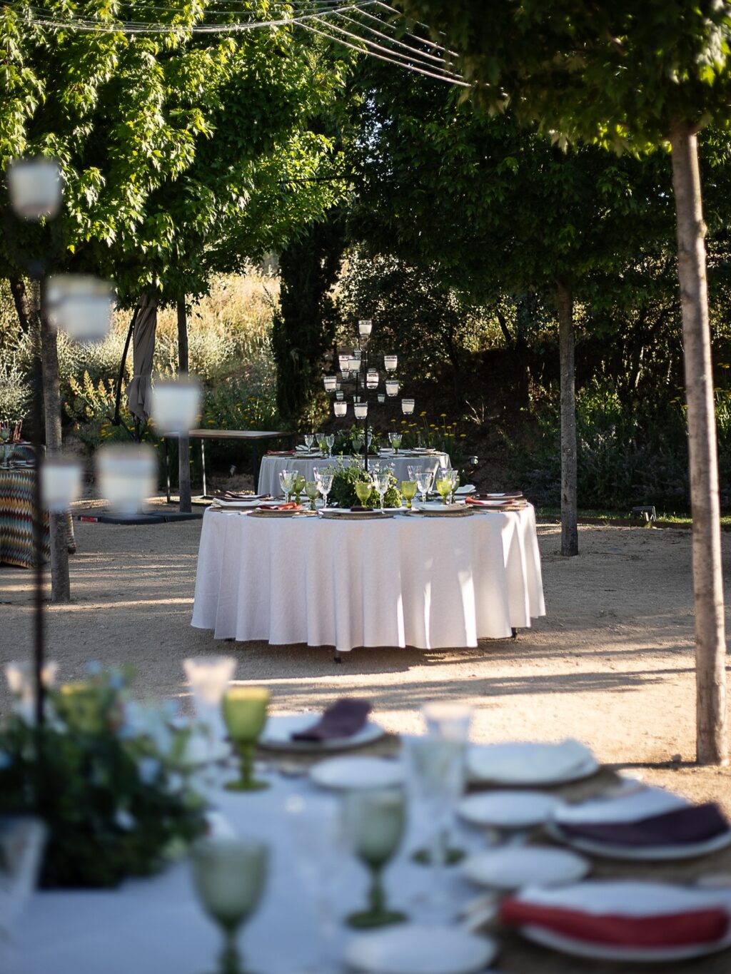 Así de espectaculares quedan las bodas en los jardines de Finca Astilbe. Un oasis cerca de Madrid donde celebrar rodeado de naturaleza. Elige entre nuestro menaje y mantelería para combinar con los colores del entorno. 

#eneldocatering #fincaastilbebyeneldo #lasallebyeneldo #grupoeneldo #venues #eventos2025 #eventossociales #eventocorporativo #eventosmadrid #venuesmadrid #venues #eventosexclusivos #cateringmadrid #gastronomiaespañola #bodas #lifestyle #beautyandlifestyle #placetobe