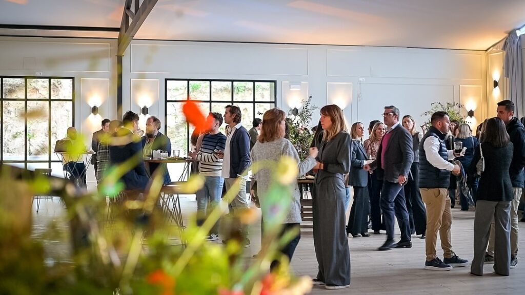 ¡Así disfrutó todo el mundo en la inauguración de la reforma de nuestra Finca Astilbe, un lugar único y versátil, perfecto para celebrar tu boda o evento corporativo con encanto y personalidad en Madrid! ✨ Gracias a todos los que participaron para hacer este evento posible. @liven_ph @options_es @alfabiaflores @eltallerdelucia @elenasuarezandco @cochesunicosbynachodevillota @heymickeyevents

#eneldocatering #fincaastilbebyeneldo #lasallebyeneldo
#grupoeneldo #venues #eventos2024 #eventossociales
#eventocorporativo #eventosmadrid #venuesmadrid #venues #eventosexclusivos #cateringmadrid #gastronomiaespañola
#bodas #lifestyle #beautyandlifestyle #placetobe