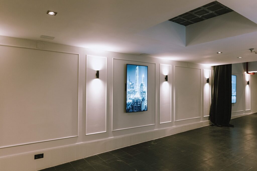 Nuestro espacio La Salle by Eneldo se encuentra en pleno centro urbano de Madrid, a solo 150 m del Estadio Santiago Bernabéu, diseñado para eventos corporativos, sociales y profesionales. Con 1.400 m², dos salas independientes conectadas por un amplio pasillo y tecnología audiovisual de última generación, se adapta a reuniones, conferencias, presentaciones y celebraciones con estilo. Más información en GrupoEneldo.com.
#eneldocatering #fincaastilbebyeneldo #lasallebyeneldo #grupoeneldo #eventos2026