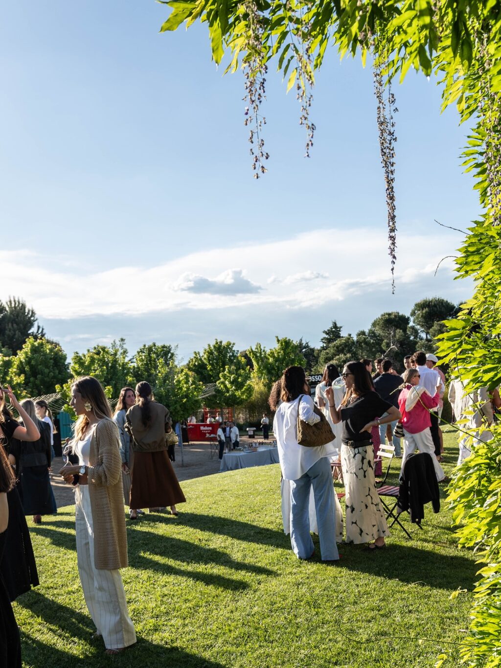 Gracias por una temporada para el recuerdo. Bodas, eventos corporativos, fiestas, presentaciones… Os dejamos una galería de momentos inolvidables de este fantástico año. En septiembre volvemos más fuertes que nunca. Os deseamos lo mejor este verano.ð

#eneldocatering #fincaastilbebyeneldo #lasallebyeneldo #grupoeneldo #venues #eventos2025 #eventossociales #eventocorporativo #eventosmadrid #venuesmadrid #venues #eventosexclusivos #cateringmadrid #gastronomiaespañola #bodas #lifestyle #beautyandlifestyle #placetobe