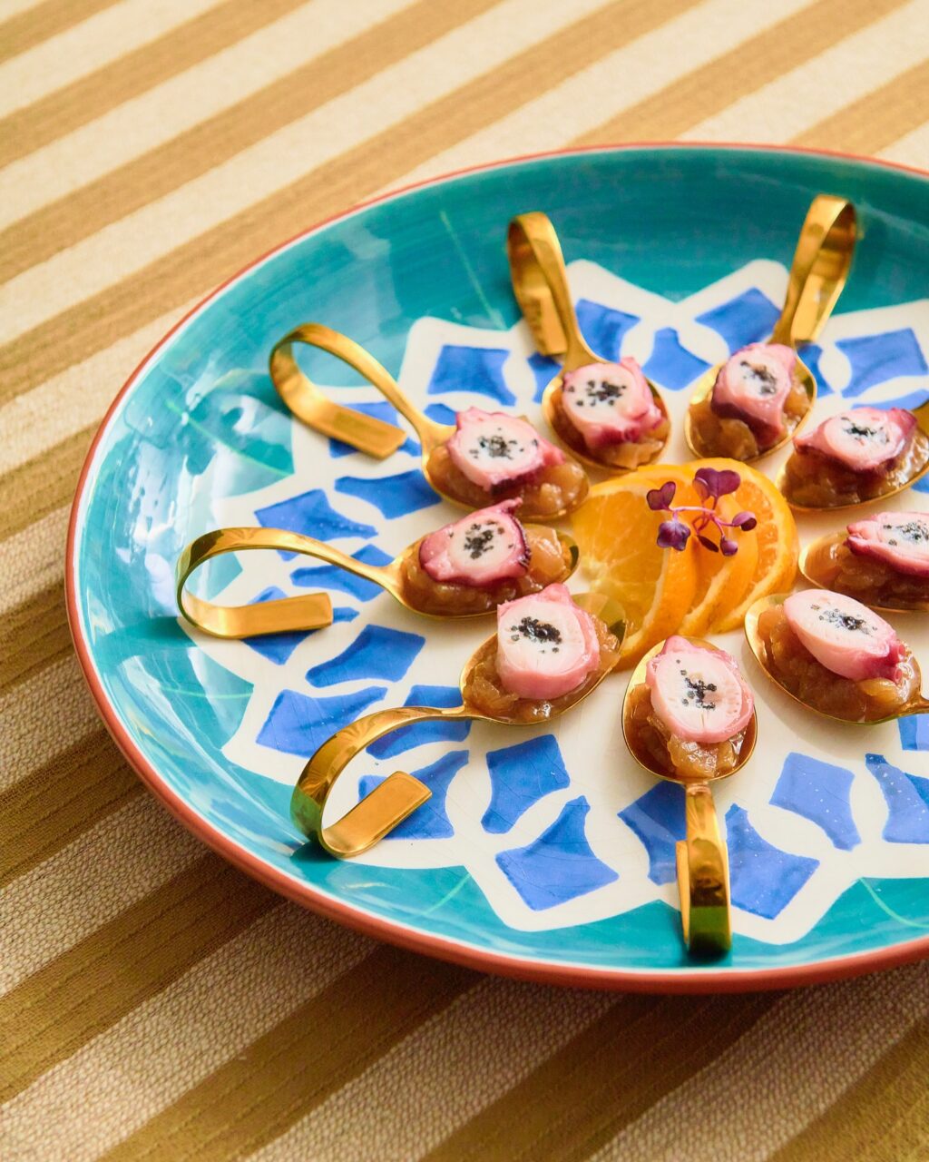 ¡Pulpo al momento, sabor auténtico! En nuestro catering llevamos la tradición gallega a tu evento con nuestro púlpito: pulpo preparado al instante, al puro estilo gallego. Una experiencia gastronómica única que sorprenderá a tus invitados y elevará cualquier evento corporativo. Catering personalizado, ingredientes frescos y la excelencia que nos define. Sabores que dejan huella.

#eneldocatering #fincaastilbebyeneldo #lasallebyeneldo #grupoeneldo #venues #eventos2024 #eventossociales #eventocorporativo #eventosmadrid #venuesmadrid #venues #eventosexclusivos #cateringmadrid #gastronomiaespañola #bodas #lifestyle #beautyandlifestyle #placetobe