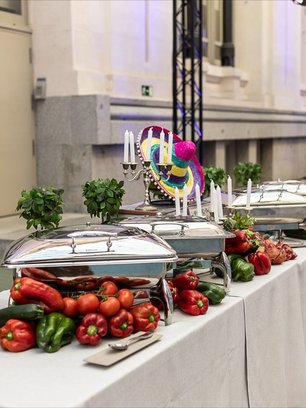 Es un placer formar parte de eventos tan impresionantes como el 35 aniversario de @mediasetcom en lugares tan emblemáticos como el Palacio de Cibeles.
#eneldocatering #fincaastilbebyeneldo #lasallebyeneldo #grupoeneldo #venues #eventos2025 #eventossociales #eventocorporativo #eventosmadrid #venuesmadrid #venues #eventosexclusivos #cateringmadrid #gastronomiaespañola #bodas #lifestyle #beautyandlifestyle #placetobe