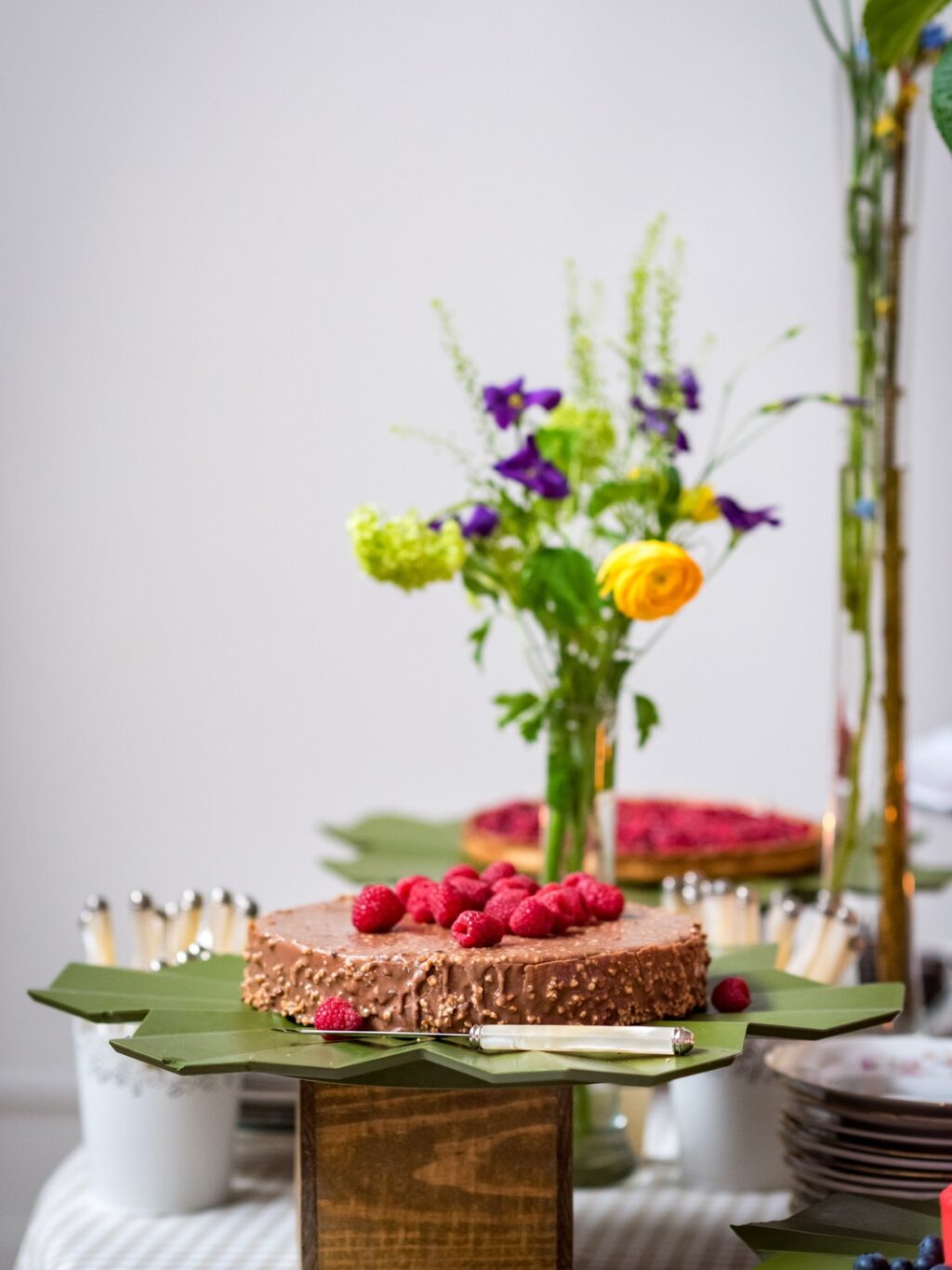 Nuestro espectacular montaje para el puesto de postres. Una sorpresa deliciosa para tus invitados.
#eneldocatering #fincaastilbebyeneldo
#lasallebyeneldo #grupoeneldo #venues #eventos2025
#eventossociales #eventocorporativo #eventosmadrid
#venuesmadrid #venues #eventosexclusivos
#cateringmadrid #gastronomiaespañola #bodas
#lifestyle #beautyandlifestyle #placetobe