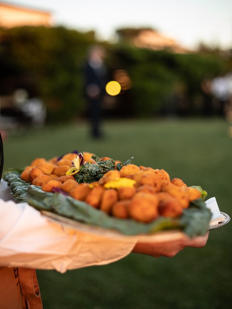 Descubre algunos de nuestros increíbles aperitivos, elaborados con ingredientes frescos y de primera calidad. Diseñados por nuestro fantástico equipo de chefs para ofrecer una experiencia inmejorable a través de propuestas innovadoras que fusionan tradición española con tendencias actuales, presentados con atención al detalle para sorprender en cada ocasión.

#eneldocatering #fincaastilbebyeneldo #lasallebyeneldo #grupoeneldo #venues #eventos2025 #eventossociales #eventocorporativo #eventosmadrid #venuesmadrid #venues #eventosexclusivos #cateringmadrid #gastronomiaespañola #bodas #lifestyle #beautyandlifestyle #placetobe