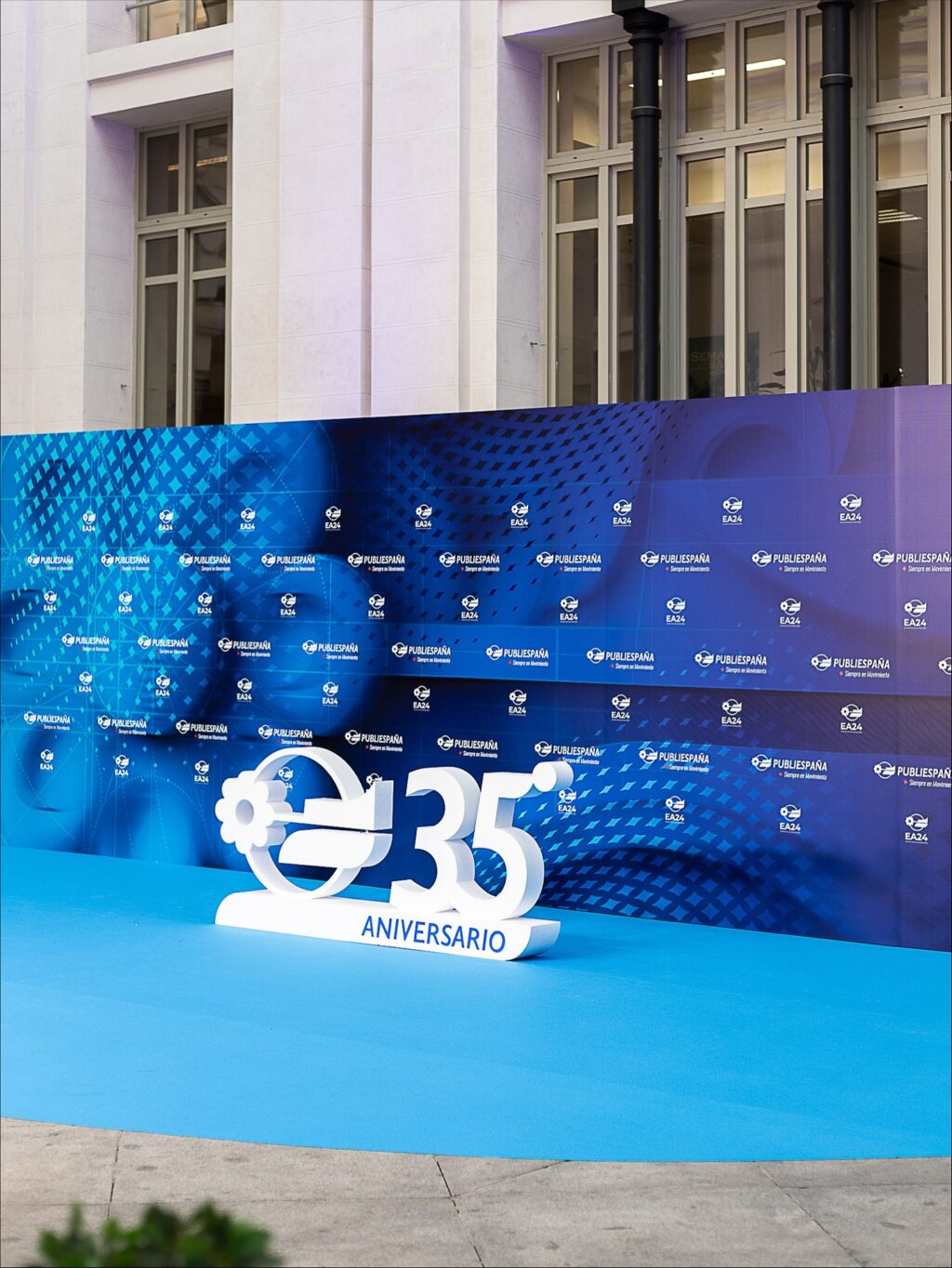 Es un placer formar parte de eventos tan impresionantes como el 35 aniversario de @mediasetcom en lugares tan emblemáticos como el Palacio de Cibeles.
#eneldocatering #fincaastilbebyeneldo #lasallebyeneldo #grupoeneldo #venues #eventos2025 #eventossociales #eventocorporativo #eventosmadrid #venuesmadrid #venues #eventosexclusivos #cateringmadrid #gastronomiaespañola #bodas #lifestyle #beautyandlifestyle #placetobe