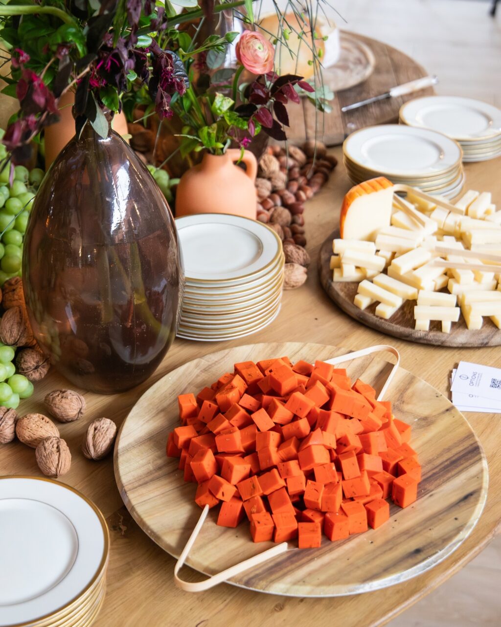 ¡Nuestro increíble bodegón de quesos es siempre un éxito! ð§ð¥ð§º En Eneldo cuidamos hasta el último detalle de nuestros eventos para no dejar de sorprender a los invitados y es por ello que somos un referente en el sector. 

 #fincaastilbebyeneldo #lasallebyeneldo #grupoeneldo #venues #eventos2024 #eventossociales #eventocorporativo #eventosmadrid #venuesmadrid #venues #eventosexclusivos #cateringmadrid #gastronomiaespañola #bodas #lifestyle #beautyandlifestyle #placetobe