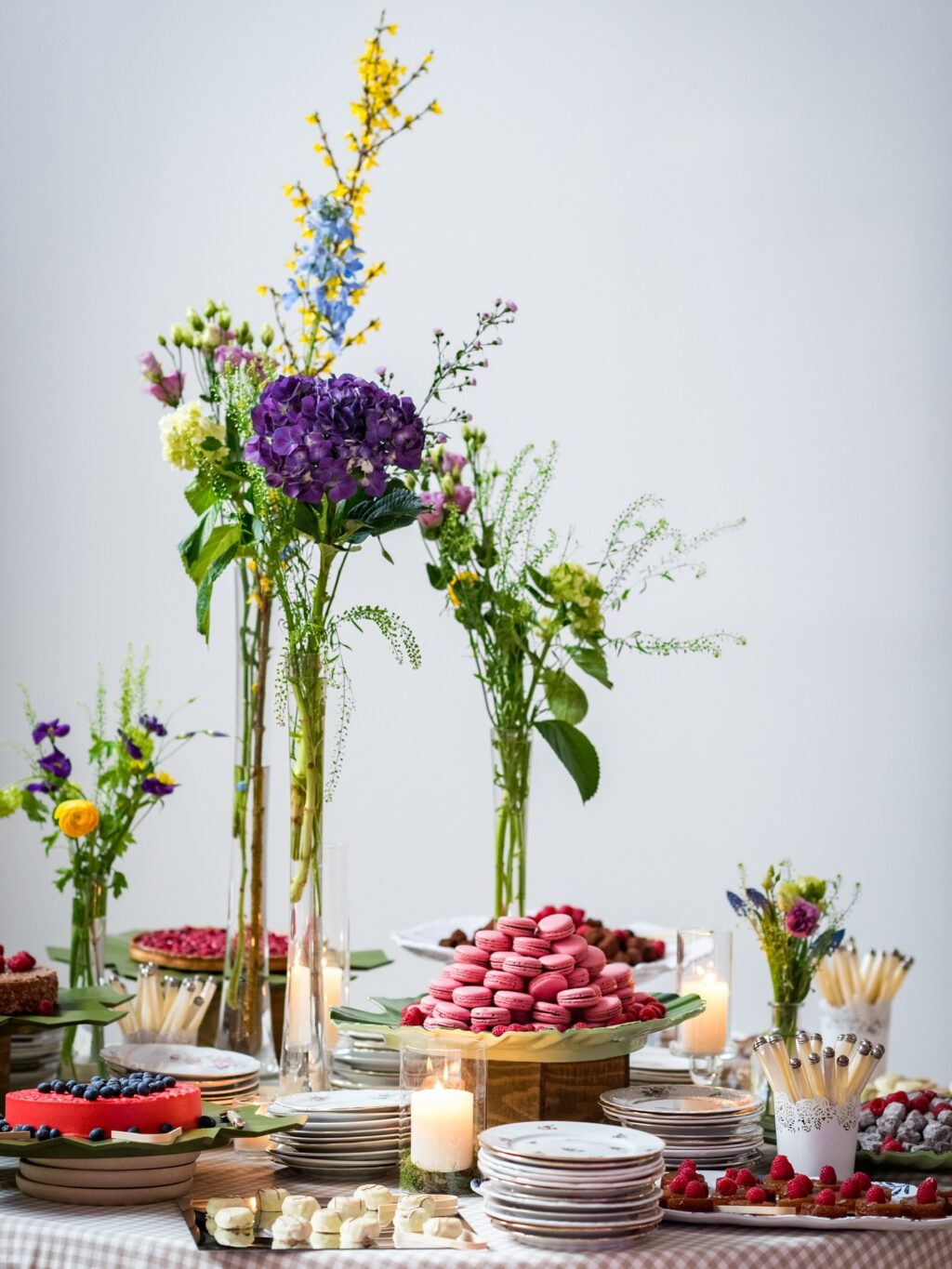 Nuestro espectacular montaje para el puesto de postres. Una sorpresa deliciosa para tus invitados.
#eneldocatering #fincaastilbebyeneldo
#lasallebyeneldo #grupoeneldo #venues #eventos2025
#eventossociales #eventocorporativo #eventosmadrid
#venuesmadrid #venues #eventosexclusivos
#cateringmadrid #gastronomiaespañola #bodas
#lifestyle #beautyandlifestyle #placetobe