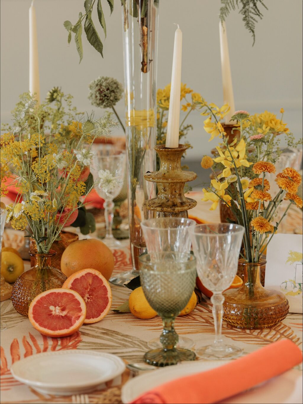 Así de increíbles quedan nuestras mesas en Finca Astilbe con nuestras floristas homologadas: @marta.azpeitia @barbareaflores @bukkaflores @eltallerdelucia y @alfabiaflores Descubre su trabajo a través de nuestros eventos. Siempre buscamos calidad y atención al detalle para que vuestros eventos sean los mejores.
#eneldocatering #fincaastilbebyeneldo #lasallebyeneldo #grupoeneldo #venues #eventos2025 #eventossociales #eventocorporativo #eventosmadrid #venuesmadrid #venues #eventosexclusivos #cateringmadrid #gastronomiaespañola #bodas #lifestyle #beautyandlifestyle #placetobe