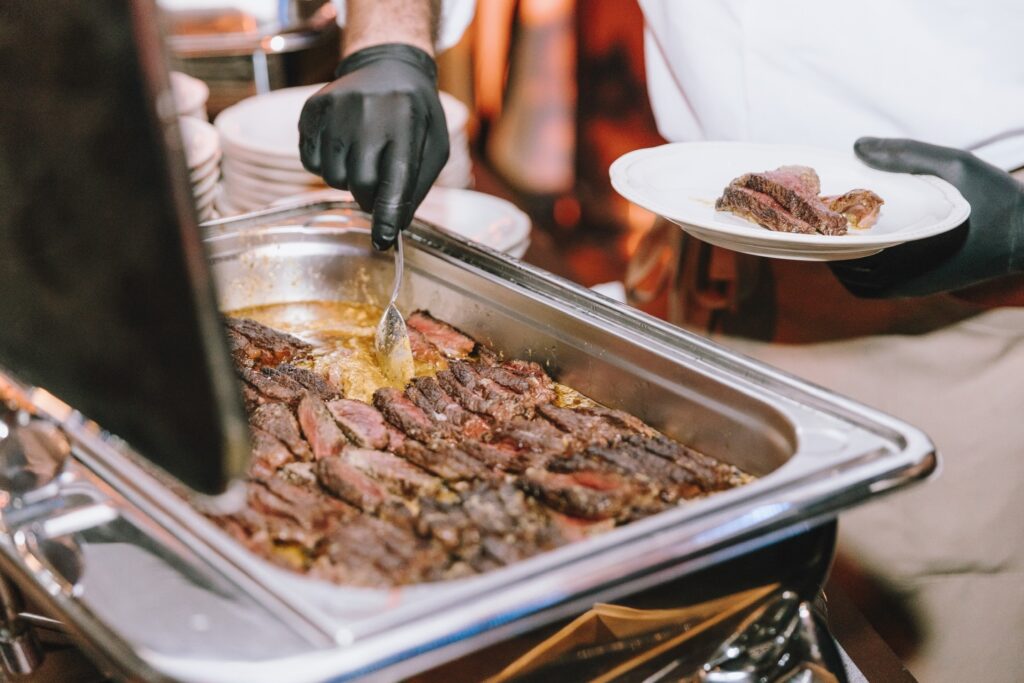 Sabores que conquistan desde el primer bocado. Aperitivos artesanales y puestos de comida que elevan cada evento. Con Grupo Eneldo, la experiencia empieza en el paladar.
#eneldocatering #fincaastilbebyeneldo #lasallebyeneldo #grupoeneldo #venues #eventos2025 #eventossociales #eventocorporativo #eventosmadrid #venuesmadrid #venues #eventosexclusivos #cateringmadrid #gastronomiaespañola #bodas #lifestyle #beautyandlifestyle #placetobe