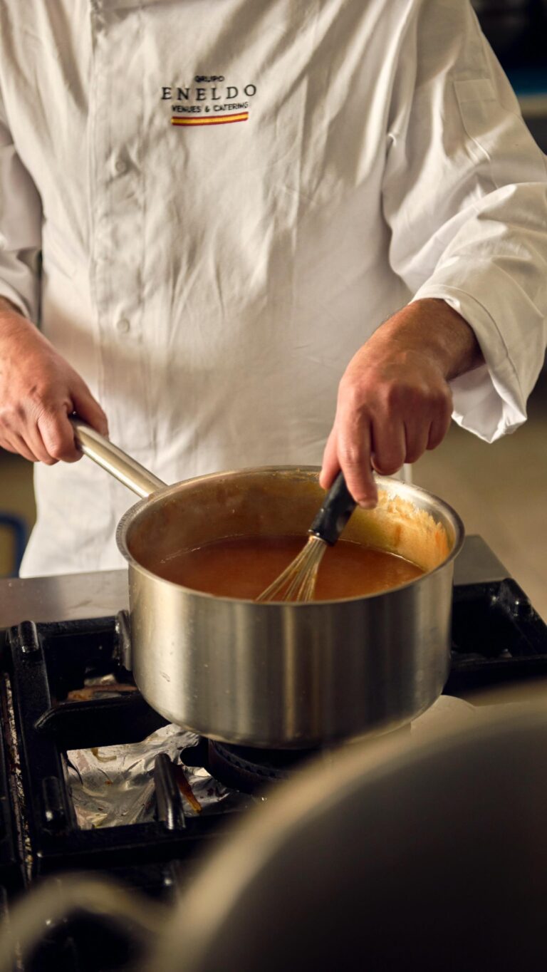 Queremos destacar, porque tú y tu evento lo merecéis. Nuestra cocina es pasión, técnica y creatividad. Cada plato, cada puesto de comida, cada detalle está pensado para emocionar y convertir la gastronomía en el alma de tu celebración. En Grupo Eneldo, la maestría culinaria no es solo una promesa, es nuestro sello. 

#eneldocatering #fincaastilbebyeneldo #lasallebyeneldo #grupoeneldo #venues #eventos2024 #eventossociales #eventocorporativo #eventosmadrid #venuesmadrid #venues #eventosexclusivos #cateringmadrid #gastronomiaespañola #bodas #lifestyle #beautyandlifestyle #placetobe