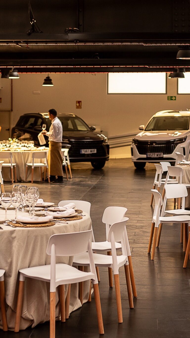 Descubre en este reel nuestro espacio La Salle by Grupo Eneldo, perfecto para eventos corporativos. En especial este de @dfskmotors.es nos encantó. 

#eneldocatering #fincaastilbebyeneldo #lasallebyeneldo #grupoeneldo #venues #eventos2025 #eventossociales #eventocorporativo #eventosmadrid #venuesmadrid #venues #eventosexclusivos #cateringmadrid #gastronomiaespañola #bodas #lifestyle #beautyandlifestyle #placetobe