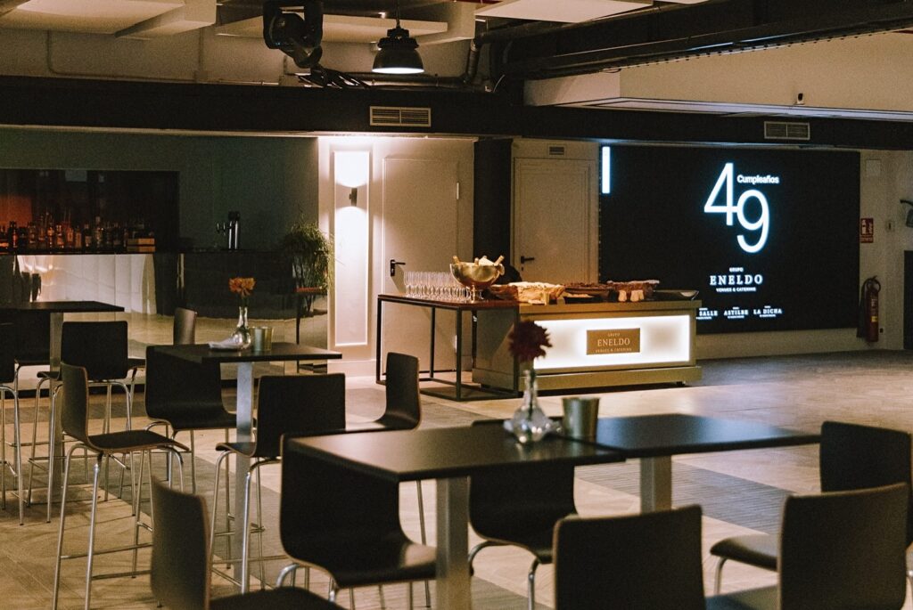 Eventos que fluyen con estilo y organización impecable. En Grupo Eneldo cuidamos la puesta en escena desde el primer hasta el último momento.
ðEspacio La Salle by Eneldo.
#eneldocatering #fincaastilbebyeneldo #lasallebyeneldo #grupoeneldo #eventos2025