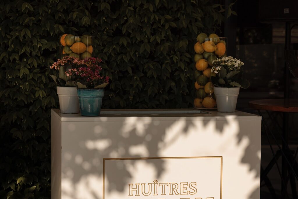 Nuestro puesto de ostras es todo un acierto. Así de bonito queda y a los invitados les encanta. 

#eneldocatering #fincaastilbebyeneldo #lasallebyeneldo #grupoeneldo #venues #eventos2025 #eventossociales #eventocorporativo #eventosmadrid #venuesmadrid #venues #eventosexclusivos #cateringmadrid #gastronomiaespañola #bodas #lifestyle #beautyandlifestyle #placetobe