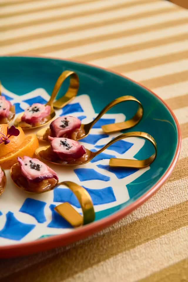 Descubre algunos de nuestros aperitivos más sabrosos. Pulpo, salmón, salmorejo y mucho más para deleitar a vuestros invitados con lo mejor de la gastronomía española. En nuestros platos buscamos fusionar innovación y tradición para mantenernos como referentes del sector. 

#eneldocatering #fincaastilbebyeneldo #lasallebyeneldo #grupoeneldo #venues #eventos2025 #eventossociales #eventocorporativo #eventosmadrid #venuesmadrid #venues #eventosexclusivos #cateringmadrid #gastronomiaespañola #bodas #lifestyle #beautyandlifestyle #placetobe