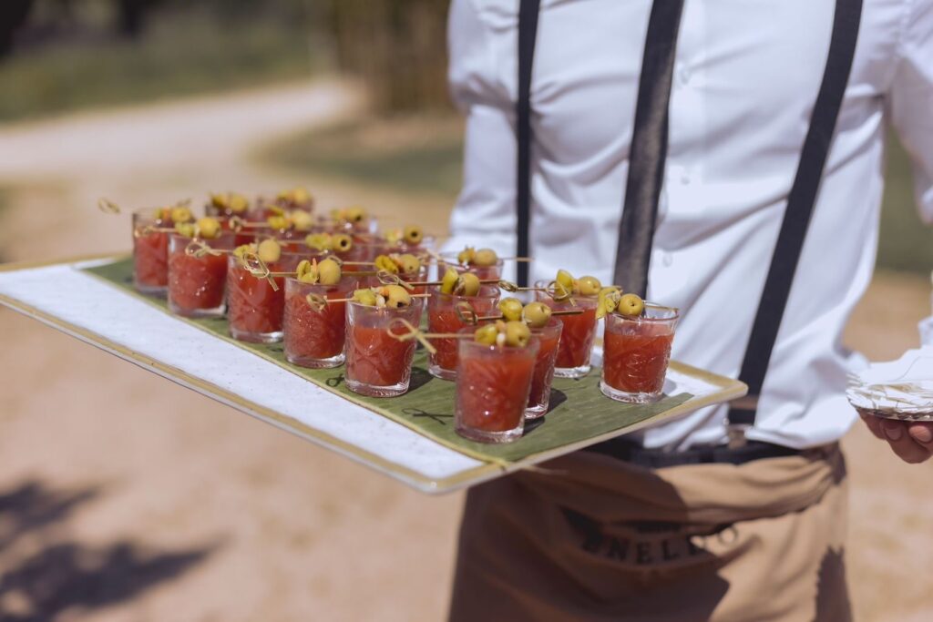 ¡Así de bonita fue la boda de Bea y Nacho en Finca Astilbe! Cada rincón se transformó para crear una celebración inolvidable, rodeada de flores increíbles de @bukkaflores y luz natural. En Grupo Eneldo cuidamos cada detalle para que ese día sea exactamente como lo imaginaste. ¡Bodas únicas que se recuerdan para siempre!

ð¸ @baobab 

#eneldocatering #fincaastilbebyeneldo #lasallebyeneldo #grupoeneldo #venues #eventos2025 #eventossociales #eventocorporativo #eventosmadrid #venuesmadrid #venues #eventosexclusivos #cateringmadrid #gastronomiaespañola #bodas #lifestyle #beautyandlifestyle #placetobe