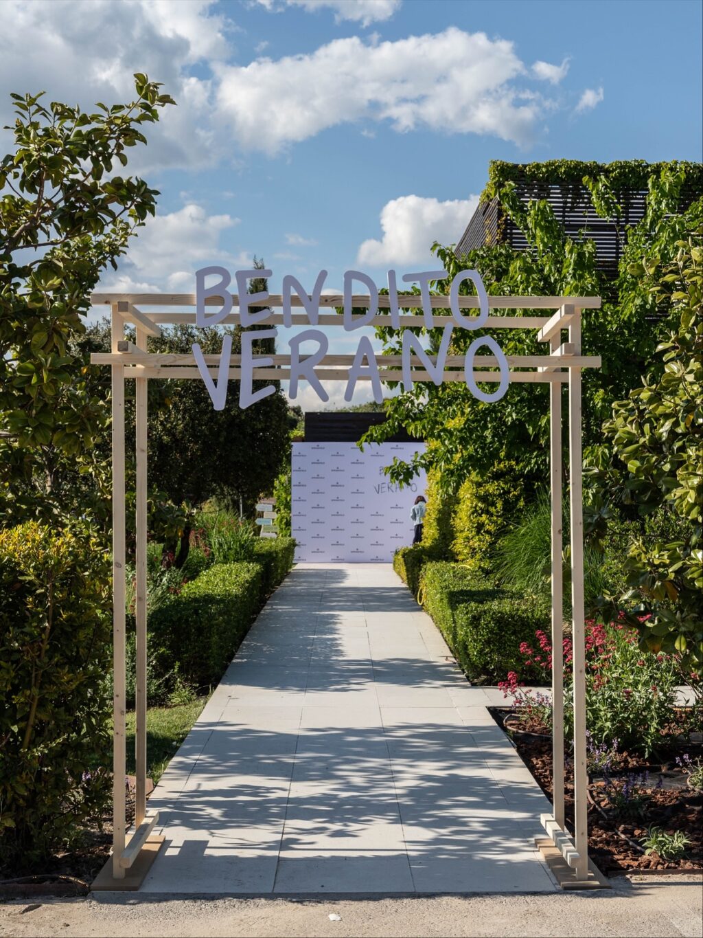 Espectacular como quedó el evento de @springfieldofficial en Finca Astilbe! Porque nuestra finca es el lugar perfecto para cualquier evento corporativo! Nuestras fantásticas instalaciones de cómoda accesibilidad con gran capacidad y flexibilidad, nuestro know-how de más de 45 años de experiencia y nuestro inmejorable equipo hacen de Finca Astilbe un referente en el sector. Reserva ya para organizar tu evento de Navidad y te garantizamos que será todo un éxito. 

#eneldocatering #fincaastilbebyeneldo #lasallebyeneldo #grupoeneldo #venues #eventos2025 #eventossociales #eventocorporativo #eventosmadrid #venuesmadrid #venues #eventosexclusivos #cateringmadrid #gastronomiaespañola #bodas #lifestyle #beautyandlifestyle #placetobe